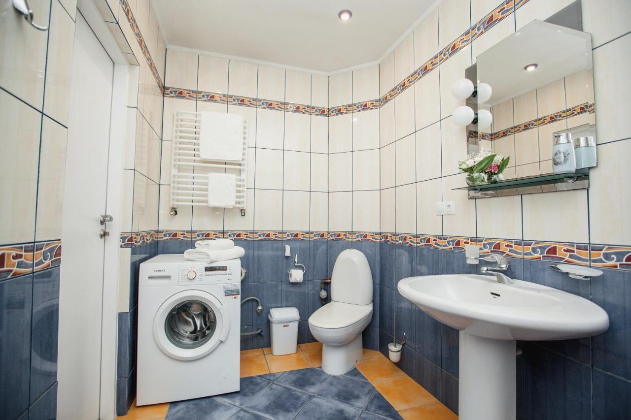 Korali Apartment Ivano Frankivsk Bagian luar foto
